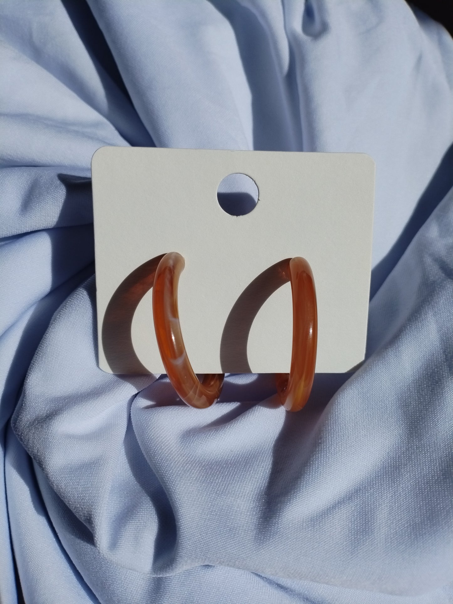 Resin brown